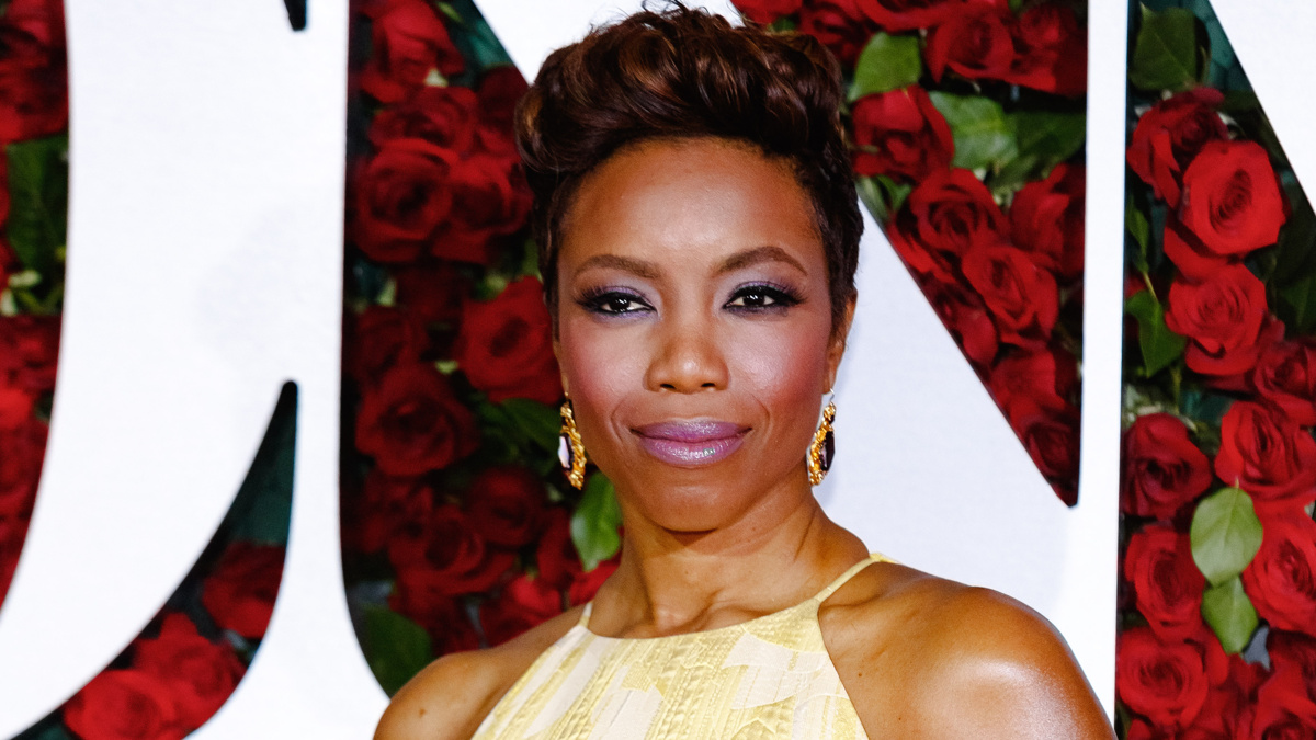 Heather Headley - 6/16 - Emilio Madrid